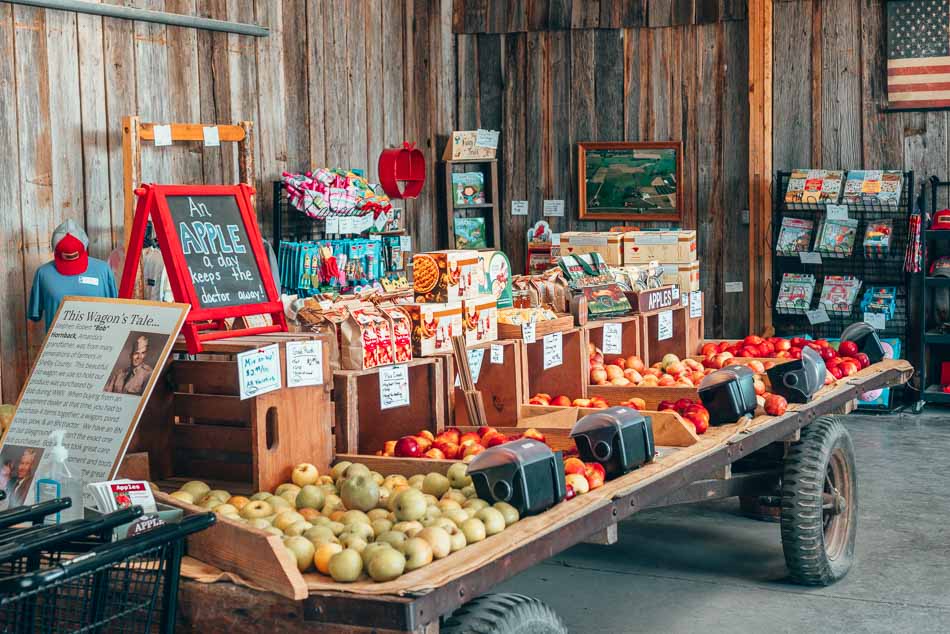 Apple stand at Mulberry Orchard in Shelbyville, Kentucky