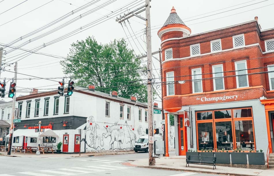 hilltop tavern and champagnery in clifton louisville ky